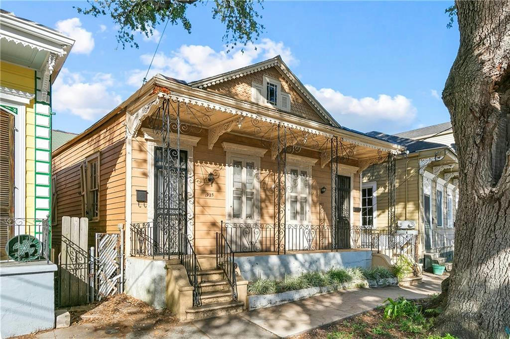 1925 BAYOU RD, NEW ORLEANS, LA 70116, photo 1 of 12